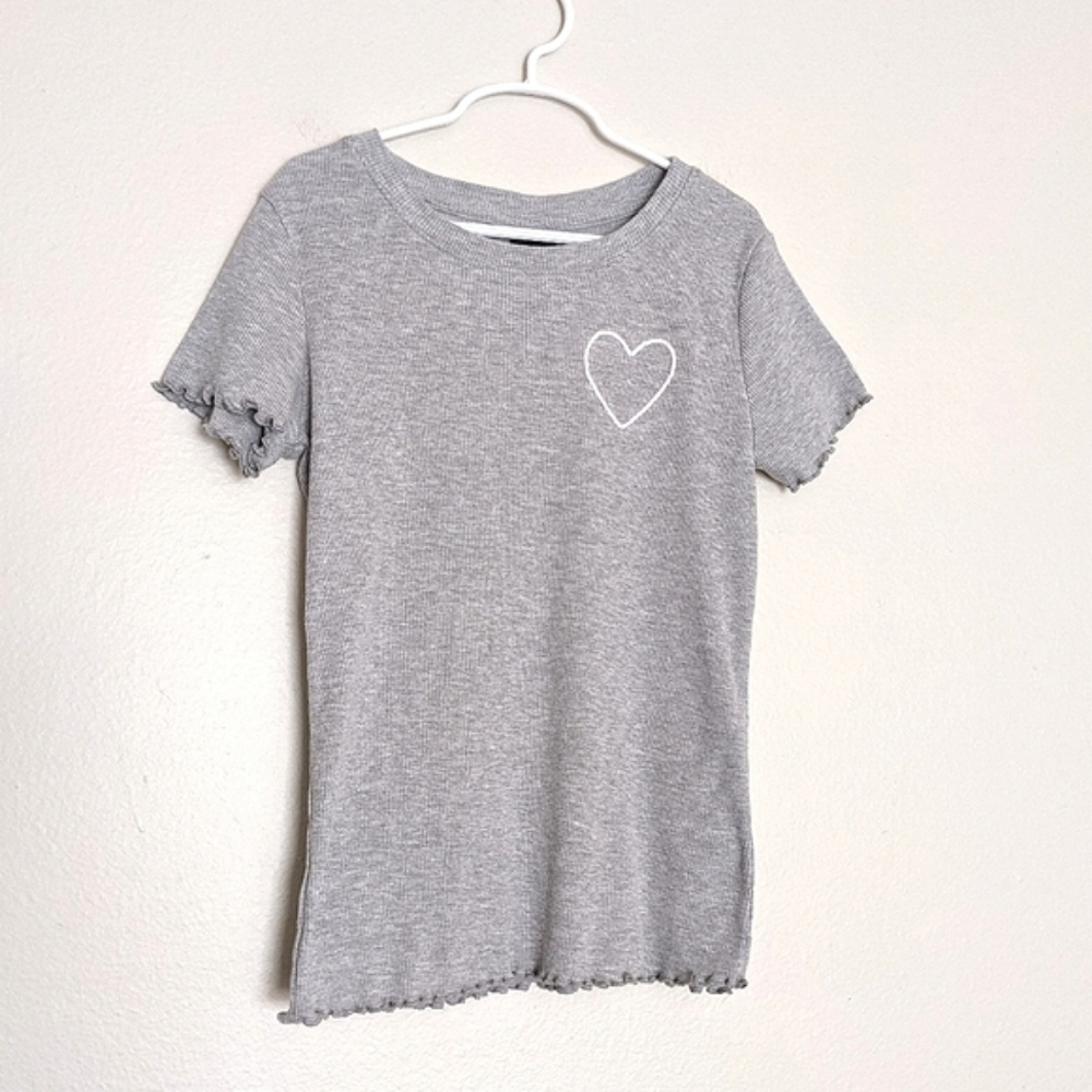 Art Class Heart Embroidered Lettuce Hem Ribbed Tee Girls size Large